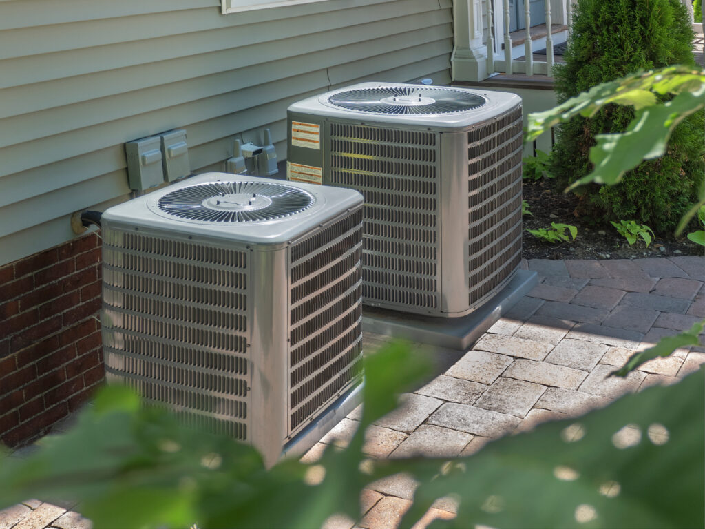 As the summer heat intensifies in Hoover, Leeds, Sylacauga, Chelsea, Vestavia Hills, and the surrounding areas, keeping your home cool can lead to higher energy bills. Skelton's Heating, Cooling, and Plumbing offers some practical tips to help you stay comfortable and save on energy costs this summer.